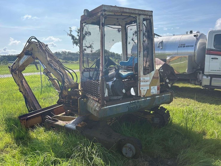 komatsu-midi-excavator-image-4