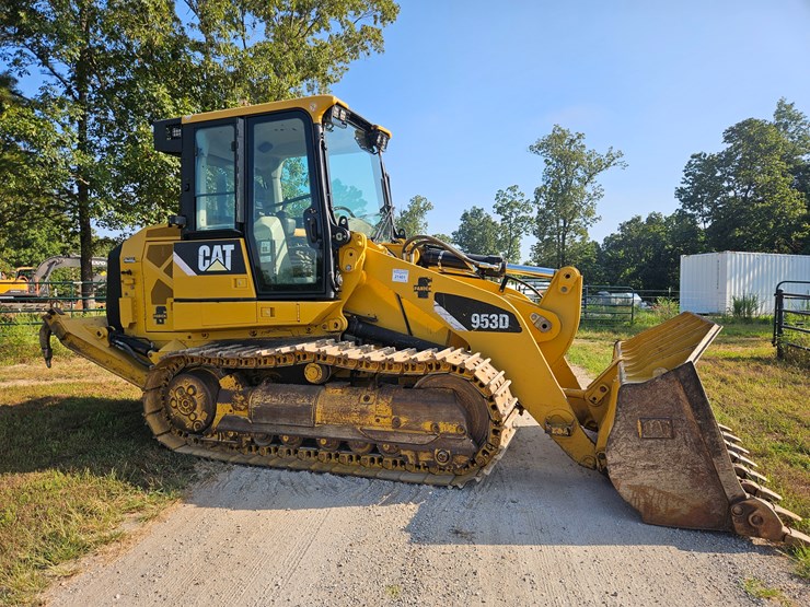 2014-caterpillar-953d-image-26