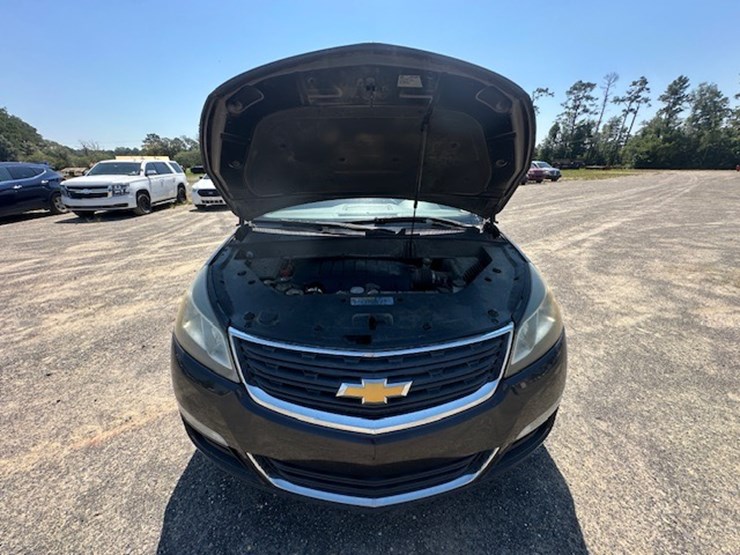2016-chevrolet-traverse-ls-image-60