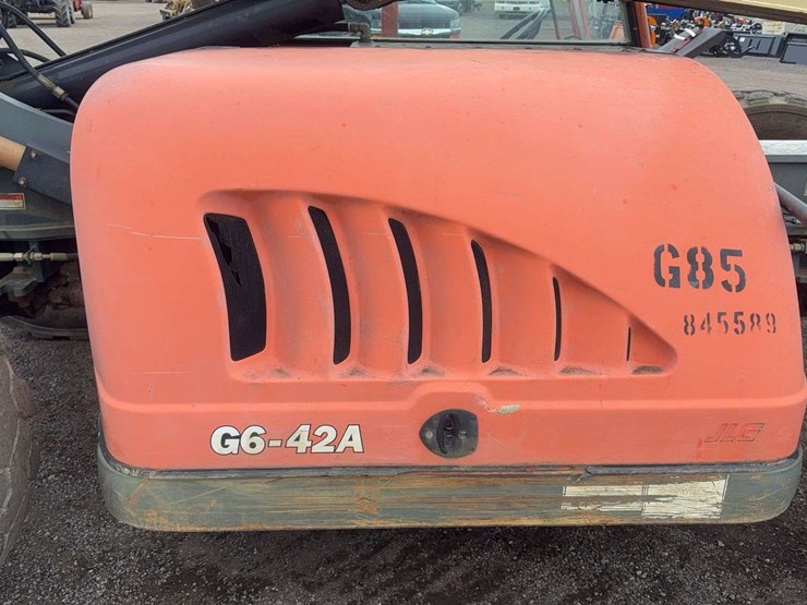 2006-jlg-g6-42a-image-9