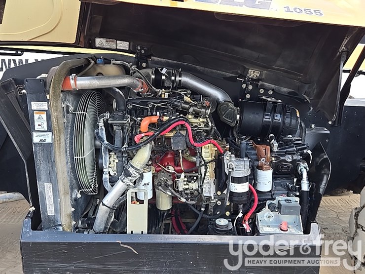 2019-jlg-1055-image-34