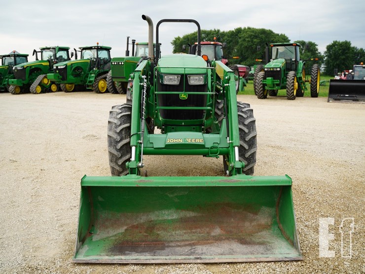 2013-john-deere-5100e-image-18