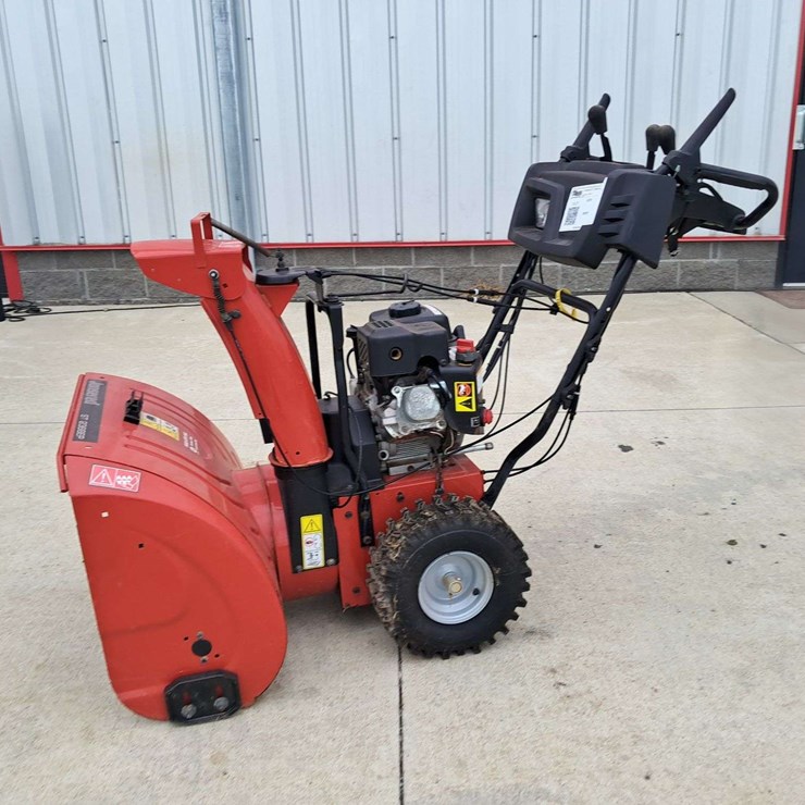 Jonesered ST 2368E Walk Behind Snow Blower