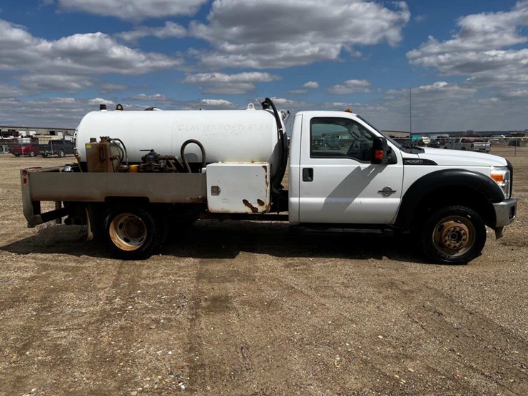 2015-ford-f550-image-13