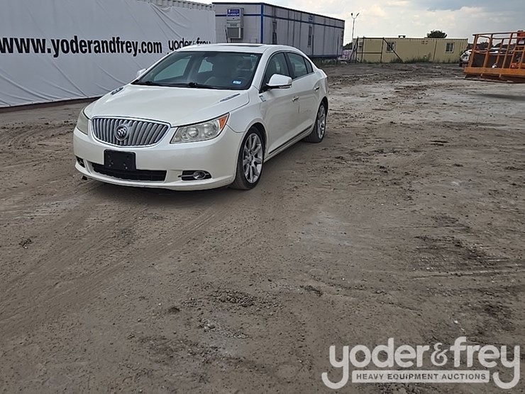 2010-buick-lacrosse-cxs-image-50