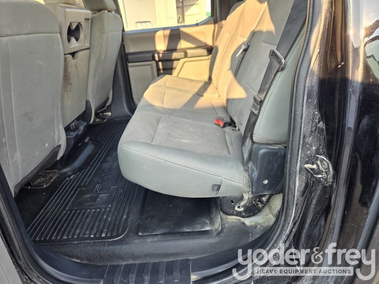 2022-ford-f350-xl-image-41