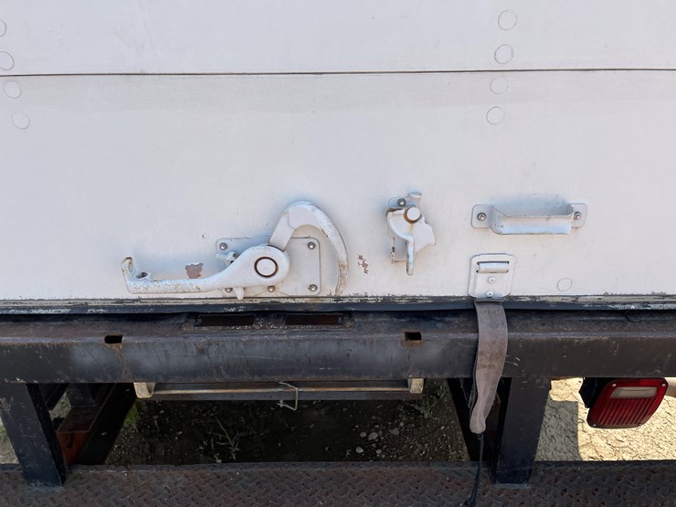 #4731-•-2000-chevy-box-van-(wi-title-in-delay)-image-21
