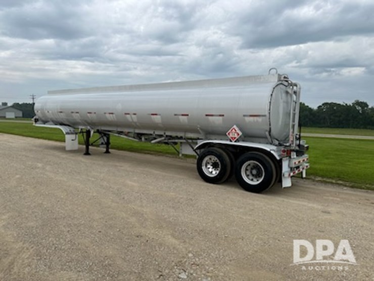 1995-polar-tanker-image-1