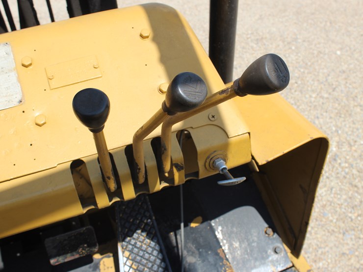 #22908-•-cat-t100c-image-10