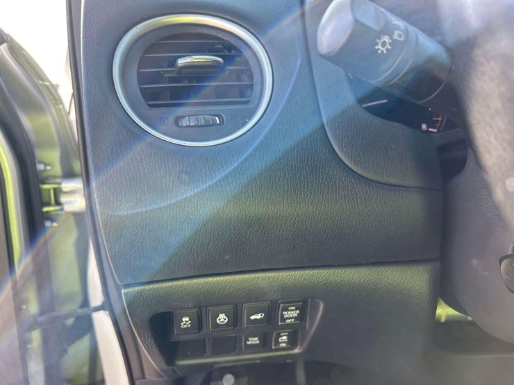 2013-nissan-pathfinder-image-15