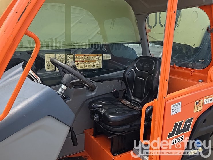 2019-jlg-1055-image-41