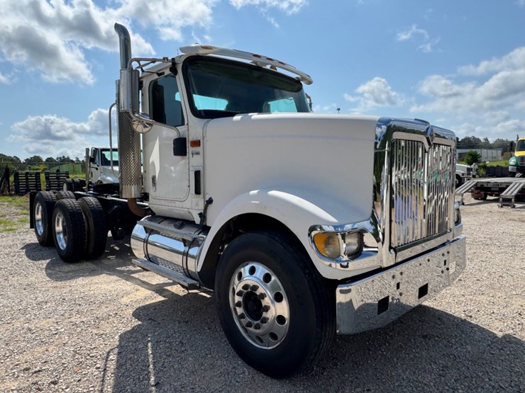 2004-international-9900i-image-3