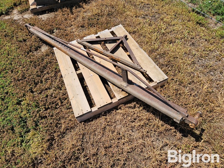 3-pt-boom/hoist-image-1