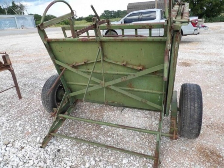 portable-calf-chute/tilt-table-image-4