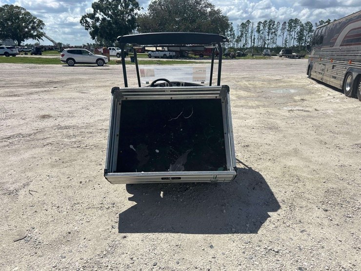 2017-club-car-carryall-300-utility-cart-image-13