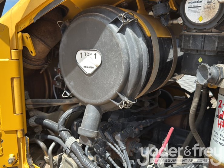 2016-komatsu-d61px-24-image-27
