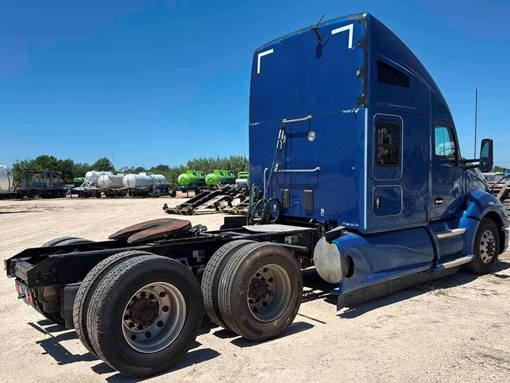 2020-kenworth-t680-image-4