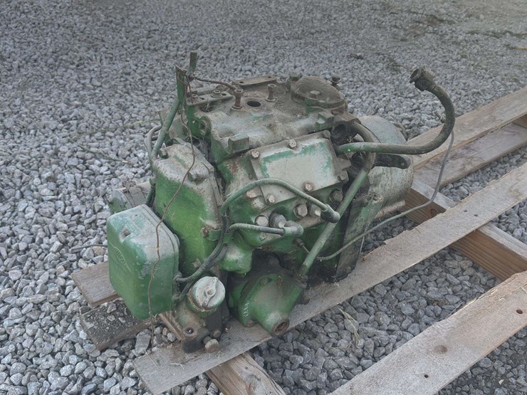 john-deere-4-cylinder-pony-motor-image-1