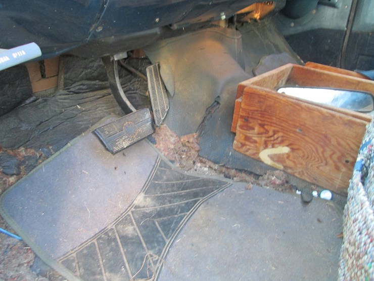 #19-•-#26805-•-1982-chevrolet-scottsdale-pickup-1gcgc24m5cj147797-image-26