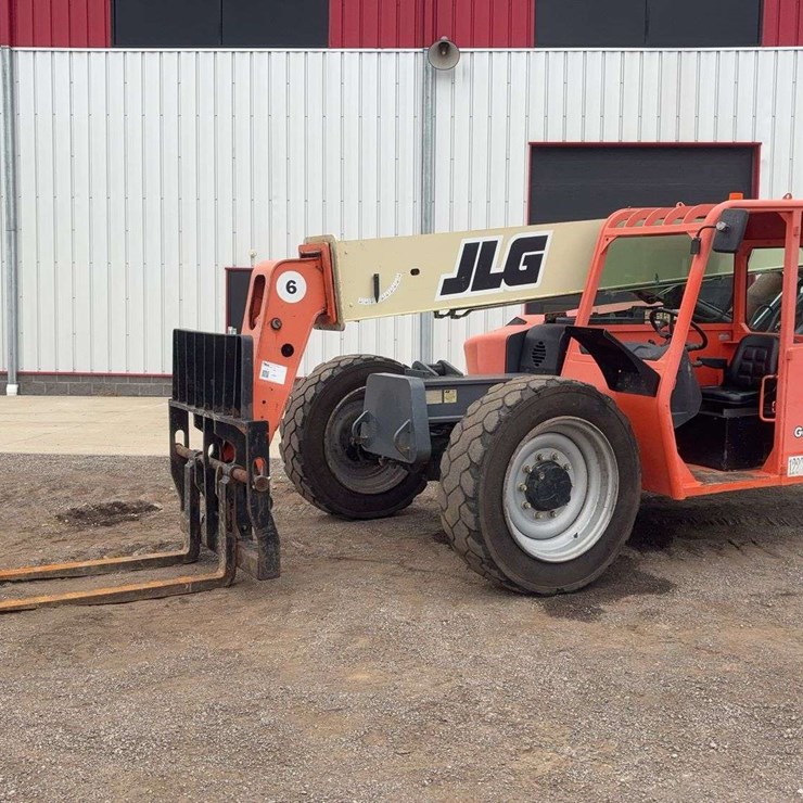 2012 JLG G6-42A