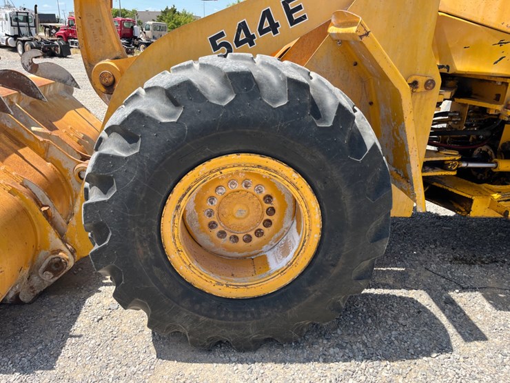 1992-deere-544e-image-12