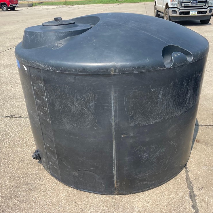 550 Gallon Poly Tank