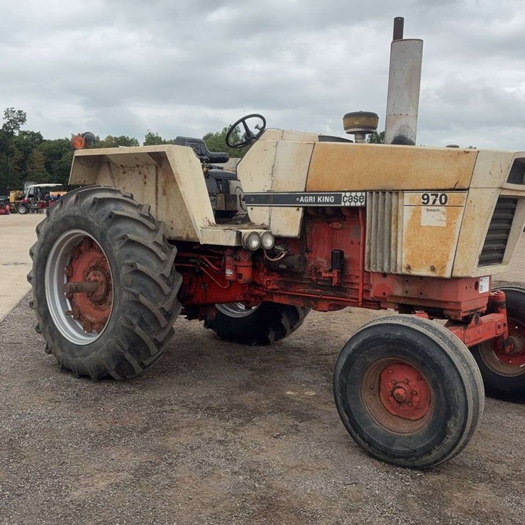 1977 Case 970 2WD Tractor