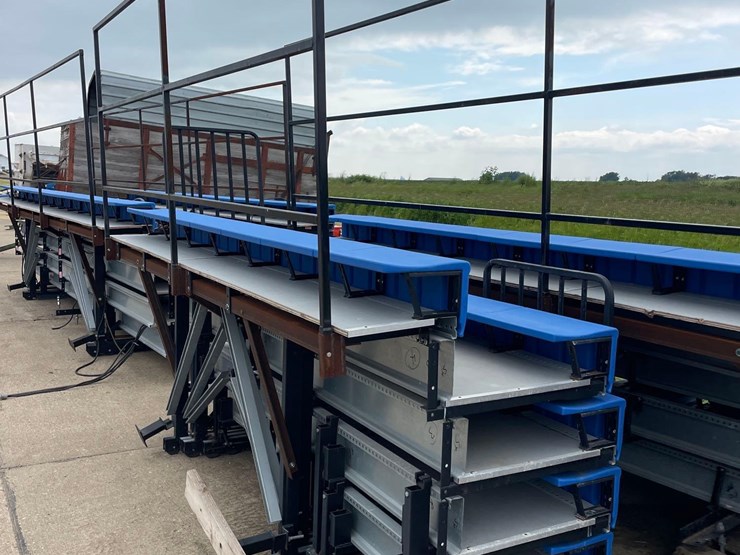 4-sections-of-bleachers-image-9