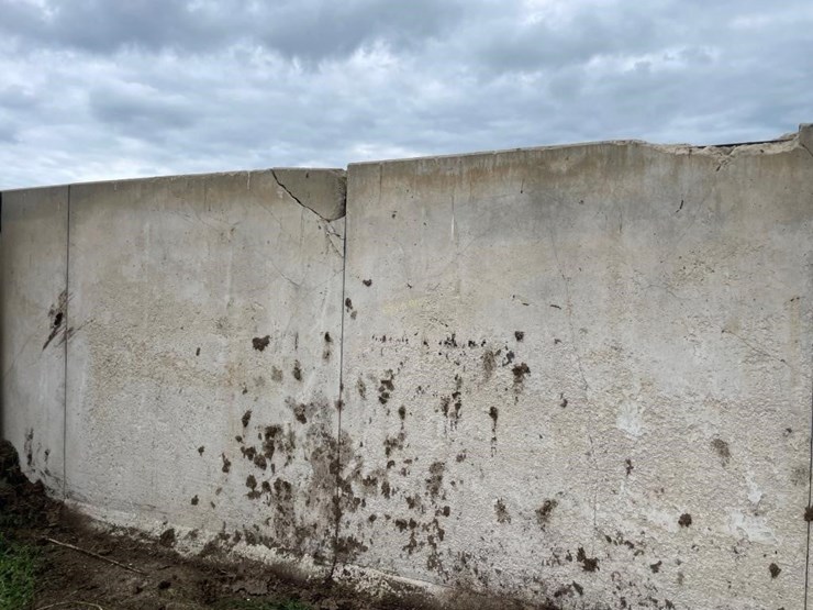 bunker-l--walls-(120'-+/--total)---off-site-image-6