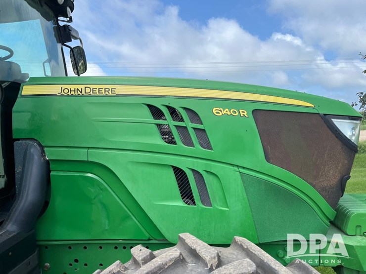 2014-john-deere-6140r-image-25