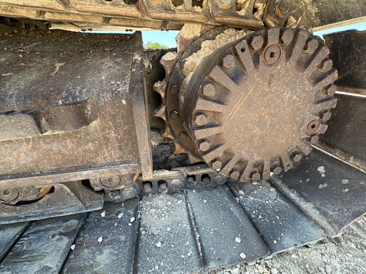 2008-caterpillar-320d-image-12