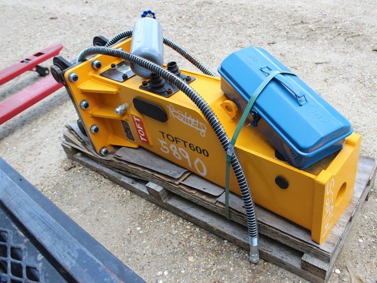 #22961-•-2025-box-type-toft600-hydraulic-hammer-with-45mm-pins-to-fit-cat305,-for-4-8...-image-3