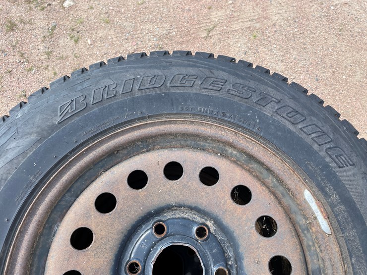 #4753-•-set-of-(4)-tires-on-rims-image-5