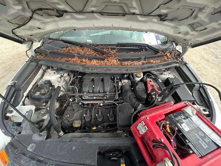 2014-ford-explorer-image-9