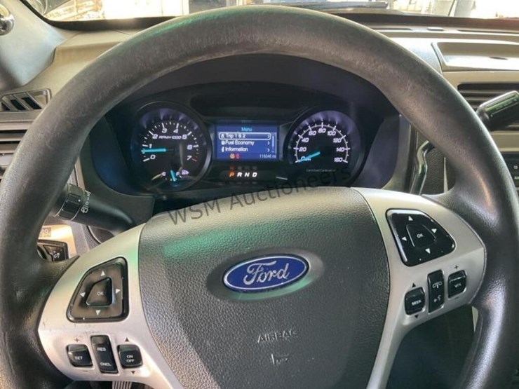 2014-ford-explorer-image-17