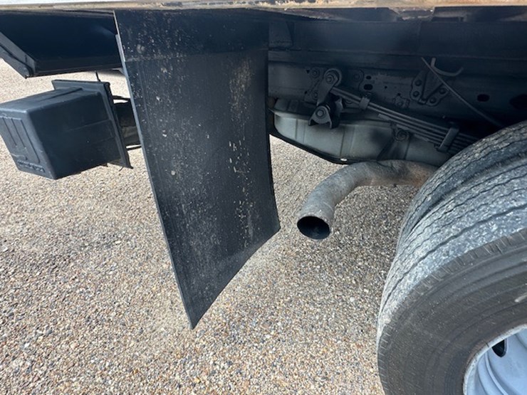 2003-ford-f550-image-25