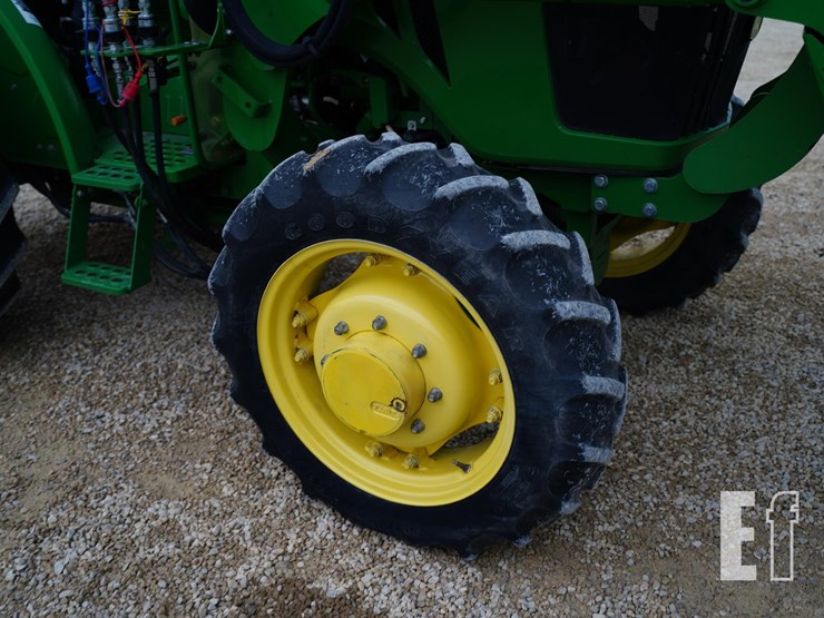 2015-john-deere-5075e-image-19