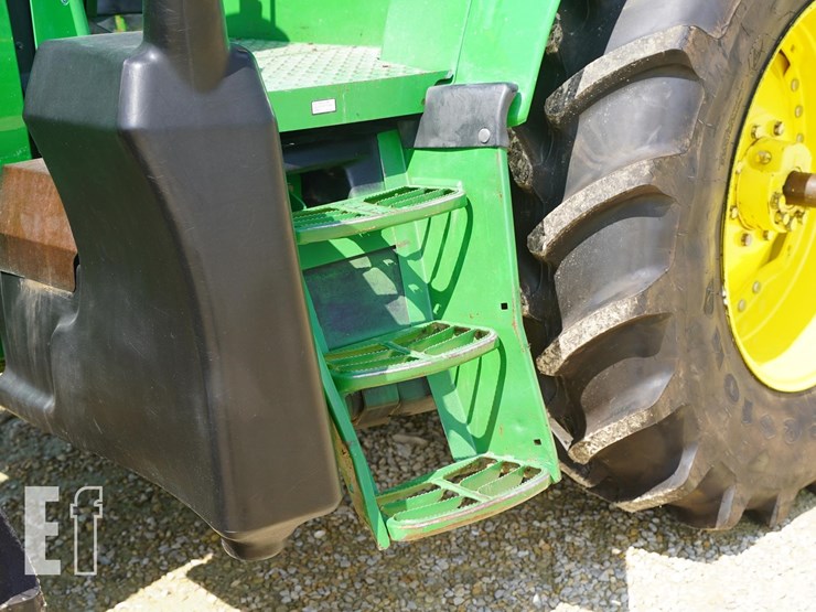 2013-john-deere-6125m-image-15