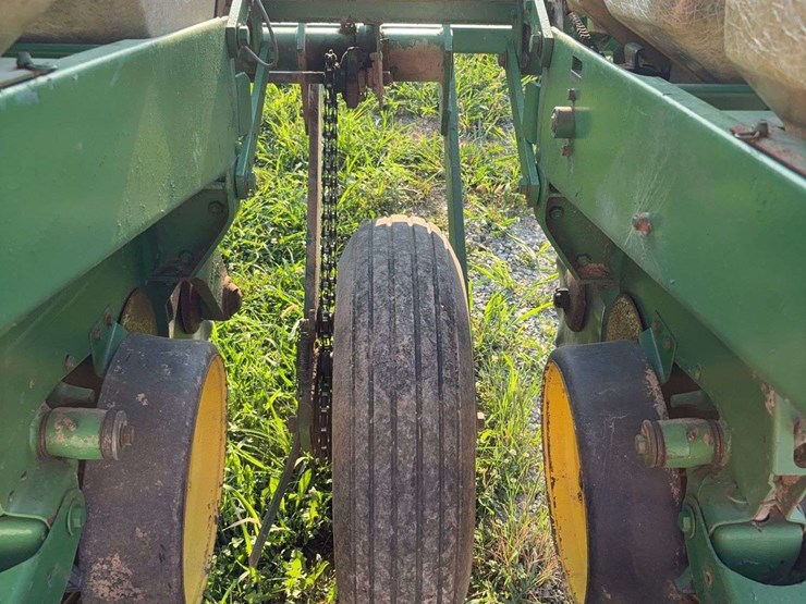john-deere-7000-image-17