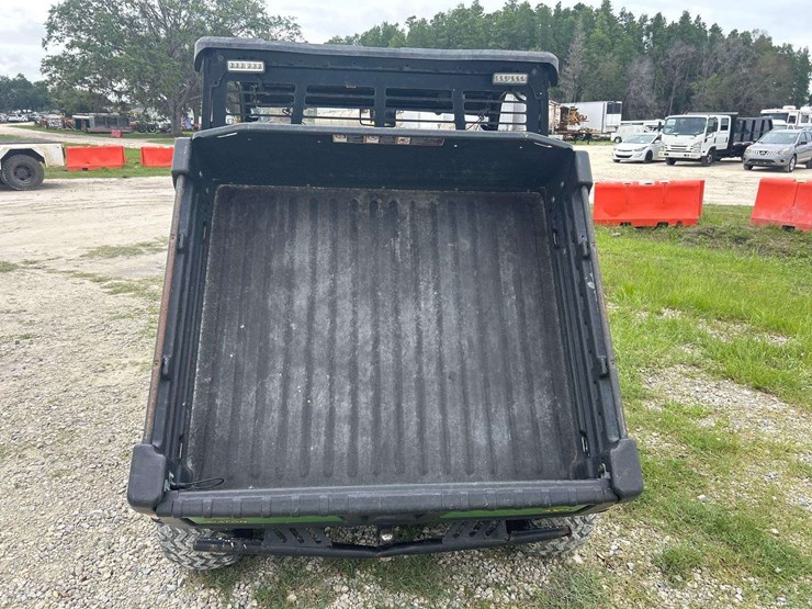 2020-john-deere-gator-xuv-835m-image-19