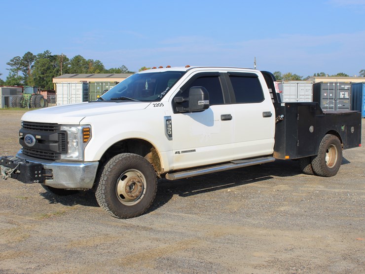 2019-ford-f350-xl-image-1