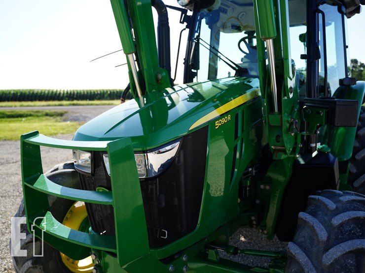 2017-john-deere-5090r-image-49