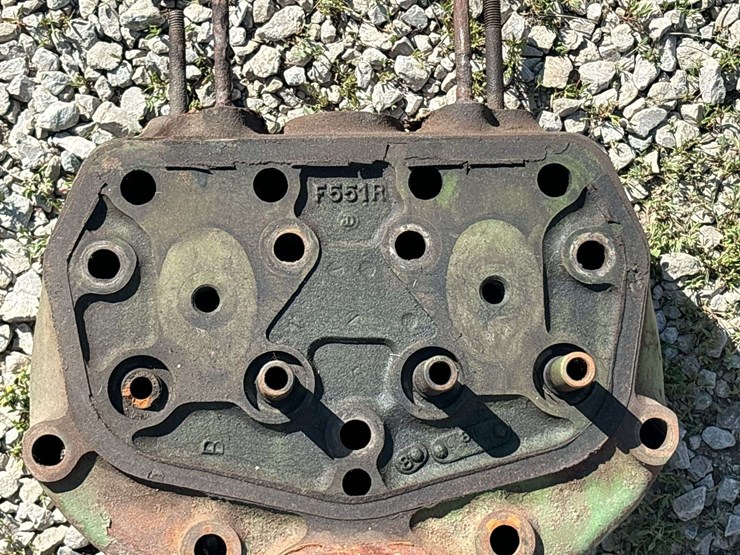 john-deere-model-g-head-image-3