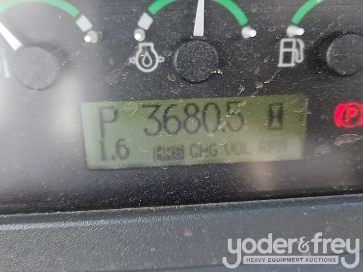 2015-deere-450j-image-33