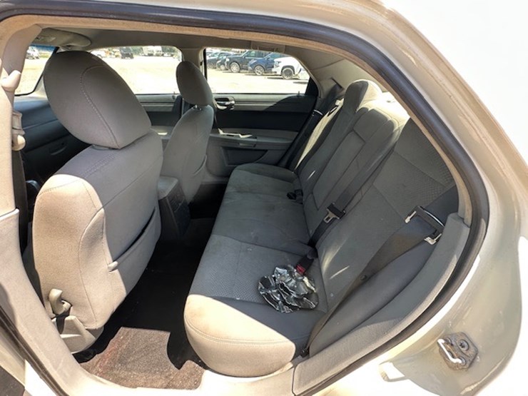 #23051-•-2007-chrysler-300-image-23