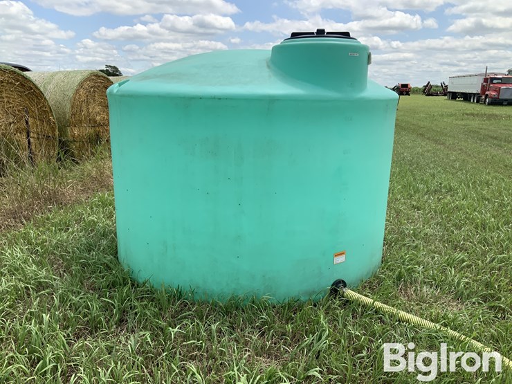 1,550-gal-shuttle-water-tank-image-3