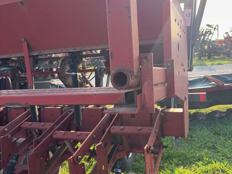 case-5400-drill,-20ft,-soybean-special,-yetter-no-till,-with-markers-image-16