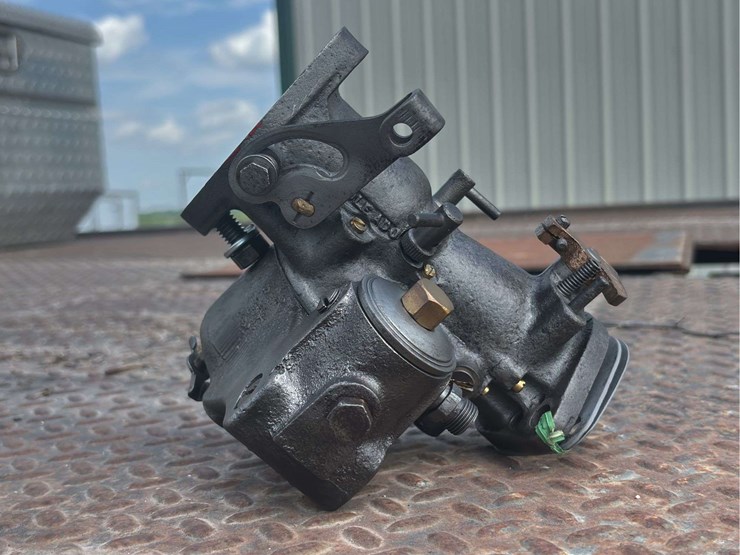 marvel-schebler-dltx-53-carburetor-image-1