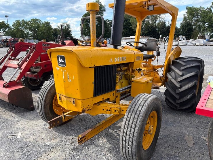 john-deere-301a-image-3