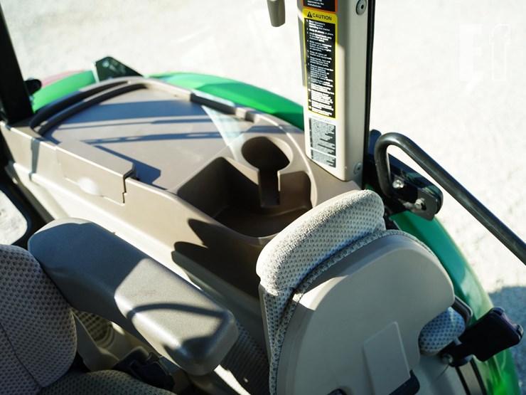 2017-john-deere-5090r-image-41